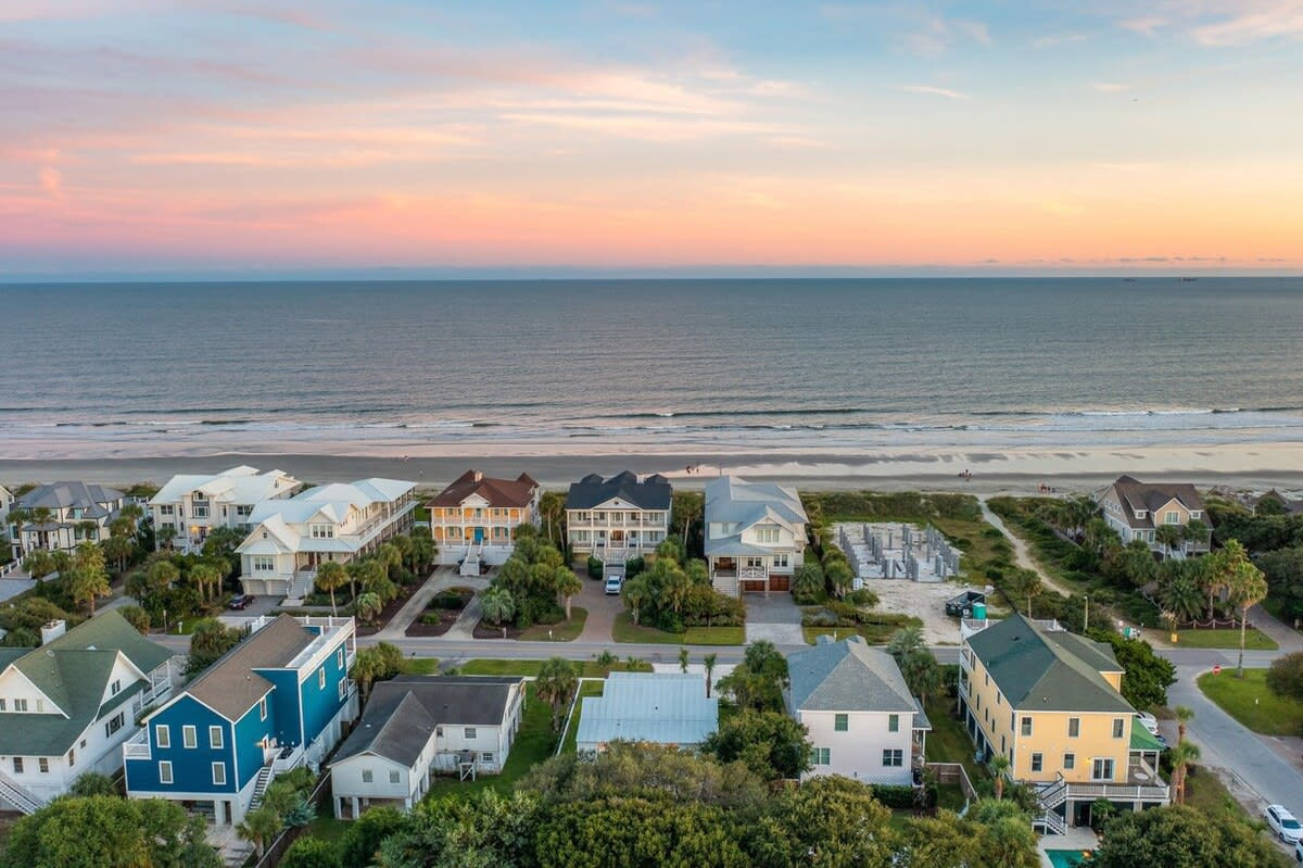 Southern Charm & Seaside Calm: A Women's Weekend Retreat